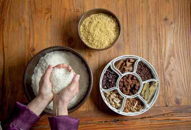 감홍로의 주재료인 쌀과 메조, 일곱 가지 한약재.