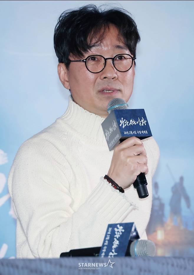장항준 감독이 21일 오후 서울 강남구 메가박스 코엑스에서 진행된 영화 '왕과 사는 남자' 언론배급시사회 및 기자간담회에 참석해 질문에 답하고 있다. /2026.01.21 /사진=이동훈 photoguy@