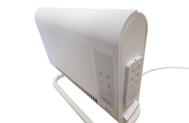 파세코 '포시즌 욕실히터'는 리모컨으로 멀리서도 손쉽게 작동시킬 수 있다. 제품 옆면에 부착이 가능해 분실 우려도 적다. [사진=조현미 기자]