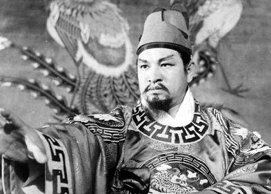 영화 '단종애사'(1963)에서 세조 역을 맡은 배우 이예춘. 당대 최고의 악역 배우로 명성을 날린 이예춘은 배우 이덕화의 부친이기도 하다. 사진 영화진흥공사.