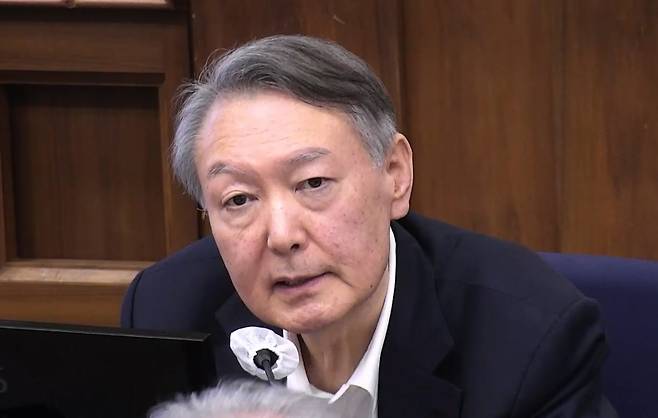 윤석열 전 대통령이 지난 1월9일 서울중앙지법에서 열린 자신의 내란 우두머리 혐의 사건 1심 결심 공판에서 발언하고 있다. 서울중앙지법 제공