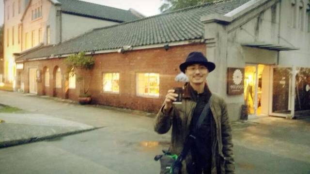 ▲ 아내가 분명 일본인인 줄 알았다는 10년 전 어느 날의 내 모습. 내가 한국 사람으로 보이지 않았던 이유는 콧수염 때문이었을까? 다만 콧수염이 없는 지금도 한국 사람처럼 보이지 않는다는 말을 듣는다. ⓒ필자