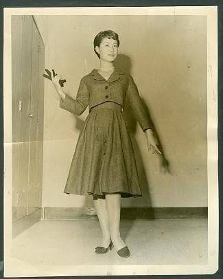 노라노의 뮤즈 중 한사람이었던 배우 엄앵란은 '햅번 룩'을 유행시키며 큰 인기를 얻었다. /조선일보DB