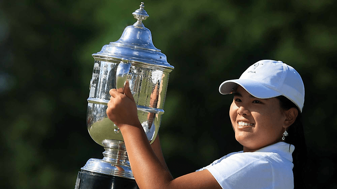 골프 여왕으로 불리는 박인비도 2008년 US여자오픈 우승 당시에는 메인 스폰서가 없어 LPGA 로고가 붙은 모자를 썼다.