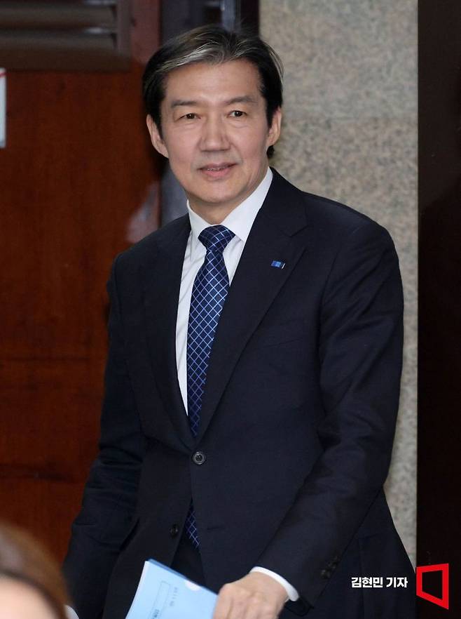 조국 조국혁신당 대표가 9일 국회에서 열린 조국혁신당 창당 2주년 기자회견에 참석하고 있다. 김현민 기자