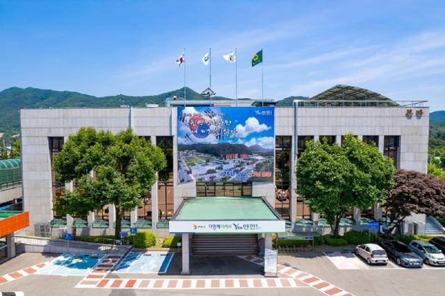 경기 연천군청 전경. 연천군 제공