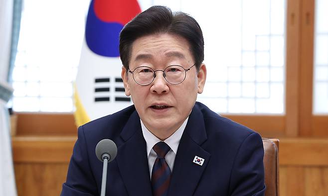 이재명 대통령이 9일 서울 청와대 본관에서 열린 중동 상황 관련 비상경제점검회의에서 모두발언을 하고 있다. 남정탁 기자