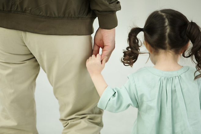 노인과 어린아이 관련 이미지. 아이클릭아트