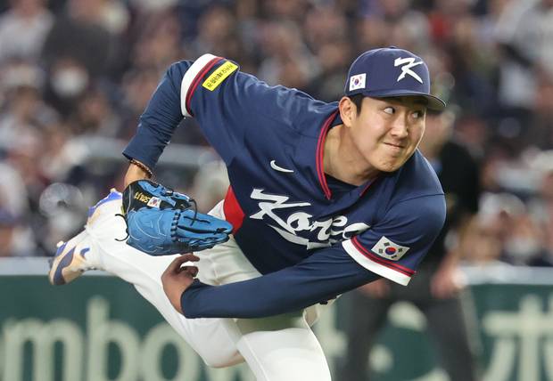 역투하는 손주영. 연합뉴스