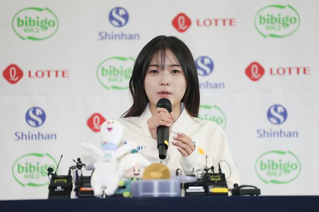 2026 밀라노·코르티나담페초 동계올림픽 스노보드 종목에서 금메달을 딴 최가온이 9일 서울 송파구 올림픽파크텔에서 열린 미디어데이에서 발언하고 있다. 2026.3.9 연합뉴스