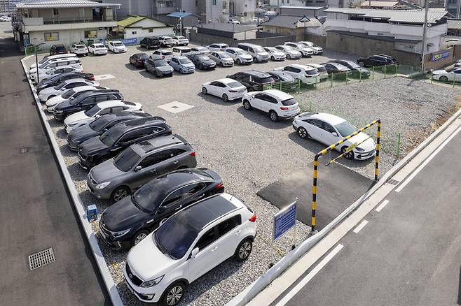 ▲ 구 왜관 주조장 일대에 조성된 공영주차장 전경.