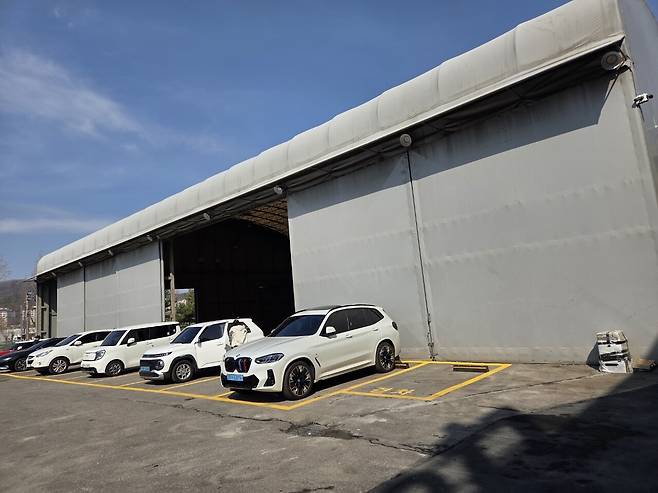 ​경기도 모처에 글로벌 대형 창고형 마트의 명칭을 표방한 창고형약국이 문을 열었다.&nbsp;