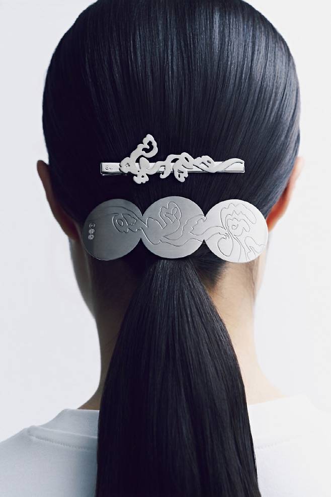 BTS 뮷즈 '헤어핀'(사진=국립박물관문화재단).