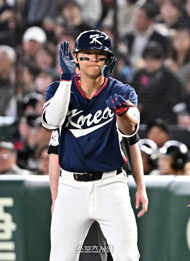 대한민국 야구대표팀의 김도영이 9일 일본 도쿄 도쿄돔에서 열린 2026 월드 베이스볼 클래식(WBC) 조별리그 호주와의 경기 6회초 2사 3루 상황에서 1타점 적시타를 친 뒤 기뻐하고 있다. 2026. 3. 9. 도쿄(일본) | 박진업 기자 upandup@sportsseoul.com