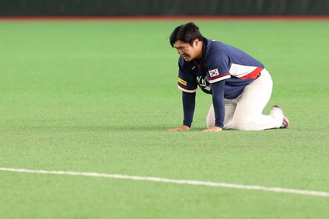 [도쿄=뉴시스] 권창회 기자 = 9일 일본 도쿄돔에서 열린 2026 WBC 조별리그 C조 4차전 한국과 호주의 경기, 7-2로 승리해 WBC 본선에 진출한 한국 대표팀 문보경이 기뻐하고 있다. 2026.03.09. kch0523@newsis.com /사진=뉴시스