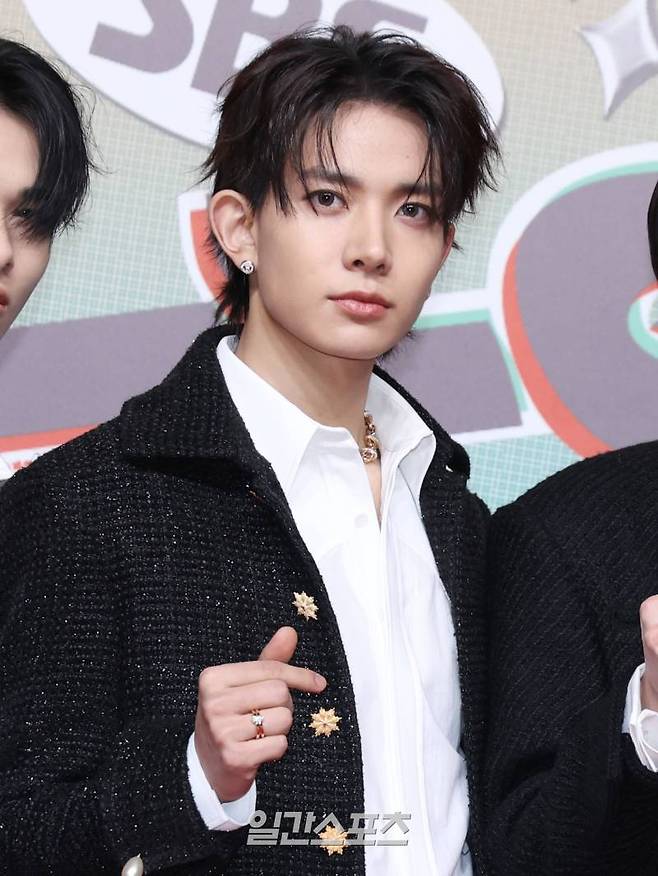 그룹 엔하이픈 희승이 25일 오후 인천 중구 인스파이어 리조트에서 열린 SBS 가요대전 레드카펫 행사에 참석해 포즈를 취하고 있다. 인천=서병수 기자 qudtn@edaily.co.kr /2024.12.25/