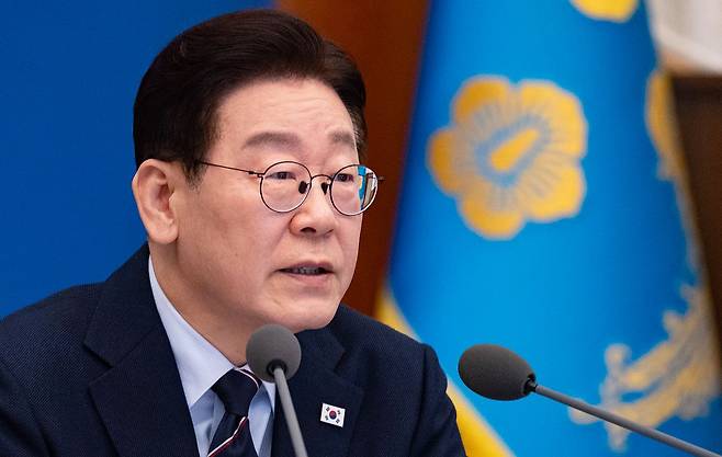 이재명 대통령이 6일 오전 청와대에서 열린 수석·보좌관 회의에서 발언하고 있다. [청와대사진기자단=중앙일보 전민규 기자] 2026.03.06.