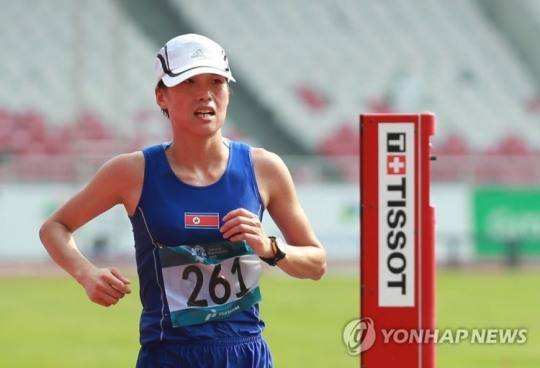 2018년 자카르타-팔렘방 아시안게임 여자 마라톤에서 5위를 한 북한 조은옥 [연합뉴스 자료사진]