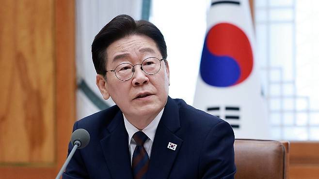 이재명 대통령이 9일 청와대에서 열린 중동상황 관련 비상경제점검회의에서 발언하고 있다. 연합뉴스