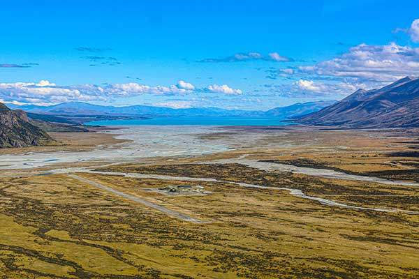 푸카치Pukachi호수.