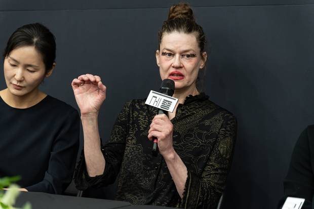 ‘재키’의 안무가 샤론 에얄이 10일 세종문화회관에서 열린 간담회에서 질문에 답하고 있다. /제공=세종문화회관