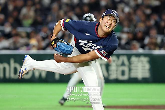 ▲ 한국 선발투수 손주영이 역투하고 있다.