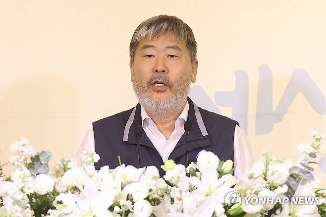 한국노총 창립 80주년 기념식, 축사하는 김동명 한국노총 위원장 (서울=연합뉴스) 신현우 기자 = 김동명 한국노총 위원장이 10일 서울 여의도 한국노총에서 열린 한국노총 창립 80주년 기념식에서 축사하고 있다. 2026.3.10 [공동취재] nowwego@yna.co.kr