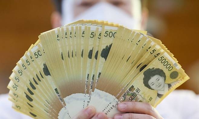 ▲政府基調で家計融資の拡大が難しい中、中小企業の延滞率上昇まで重なり、銀行券は企業融資を攻撃的に増やすにも負担が大きくなった状況だ。
