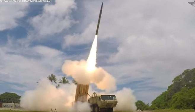 미군이 고고도미사일방어체계(사드·THAAD)를 테스트하는 모습. X(구 트위터) 캡처