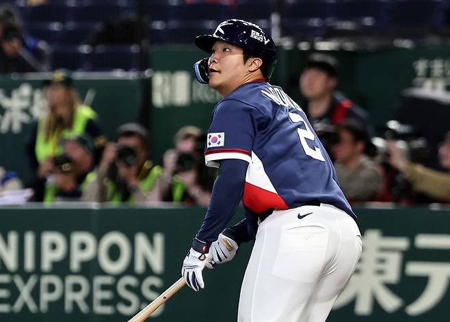 (도쿄=뉴스1) 구윤성 기자 = 9일 일본 도쿄돔에서 열린 2026 월드베이스볼클래식 조별리그 C조 대한민국과 호주의 경기. 5회초 대한민국 공격 2사 2루때 문보경이 1타점 적시타를 치고 있다. 2026.3.9/뉴스1