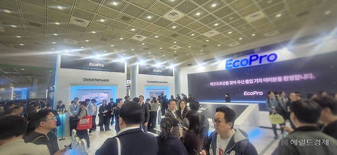11일 서울 강남 코엑스에서 열린 ‘인터배터리 2026’ 에코프로 전시 부스 모습. 정경수 기자