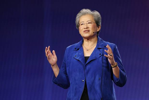 리사 수 AMD CEO가 CES 개막을 하루 앞둔 지난 1월 5일(현지시간) 미국 라스베이거스 베네시안 호텔에서 키노트 연설을 하고 있다. 연합뉴스