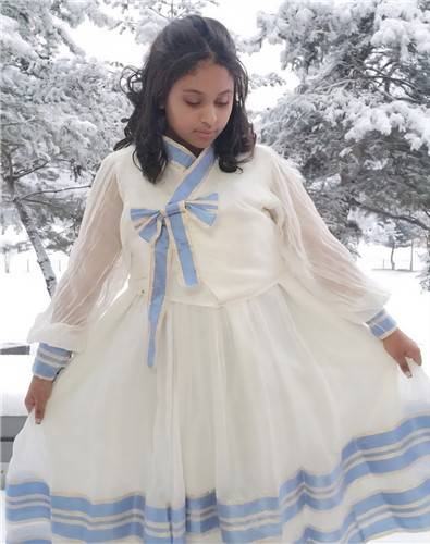 개량한복 입은 라헬 씨 [제공 사진]