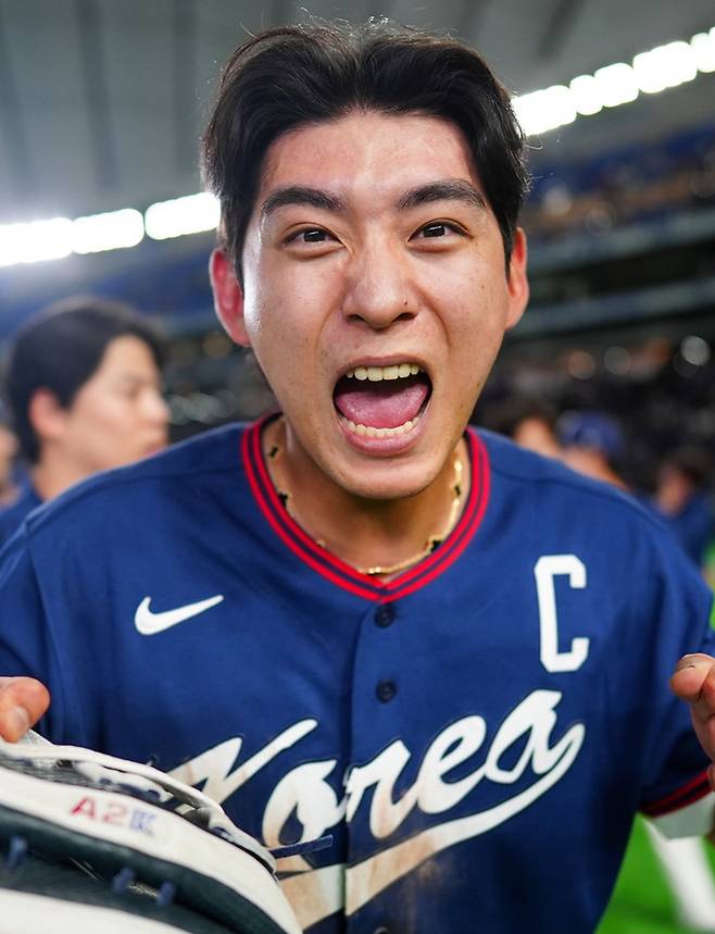 기뻐하는 이정후. 사진 | KBO