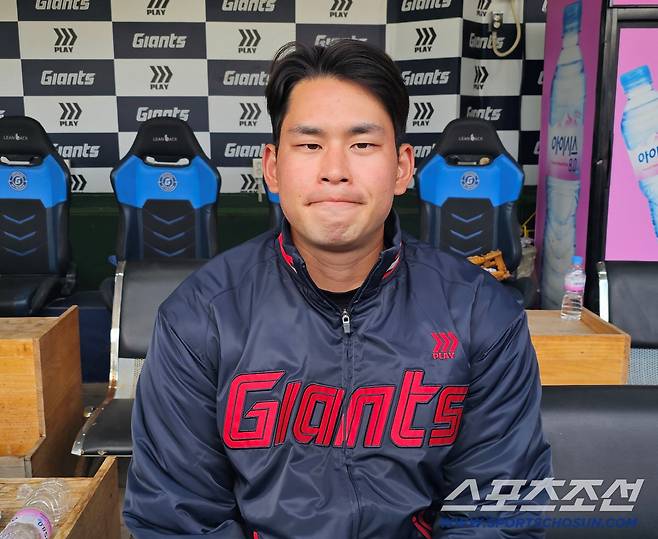 인터뷰에 임한 김진욱. 김영록 기자