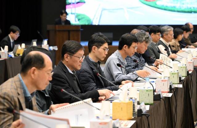 전국 법원장들이 12일 간담회를 열고 이른바 '사법 3법(법왜곡죄·재판소원·대법관 증원)' 시행에 따른 우려를 제기하고 재판 실무 혼란을 최소화하기 위한 후속 조치를 논의했다./대법원