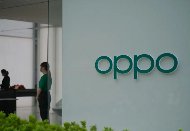 D램·낸드값 급등에 中도 백기…스마트폰 가격 줄인상