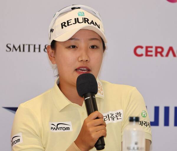 한국여자프로골프(KLPGA) 투어 2026시즌 첫 대회인 '신설 대회' 리쥬란 챔피언십에 출전하는 조혜림 프로가 사전 공식 기자회견에 참석한 모습이다. 사진제공=KLPGA (사진을 무단으로 사용하지 마십시오.)