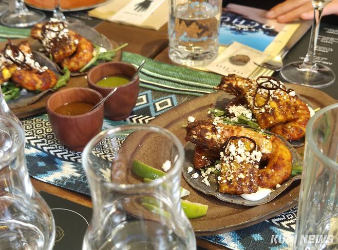 ‘신텍스틀레 쉬림프 타코’. 이예솔 기자&nbsp;