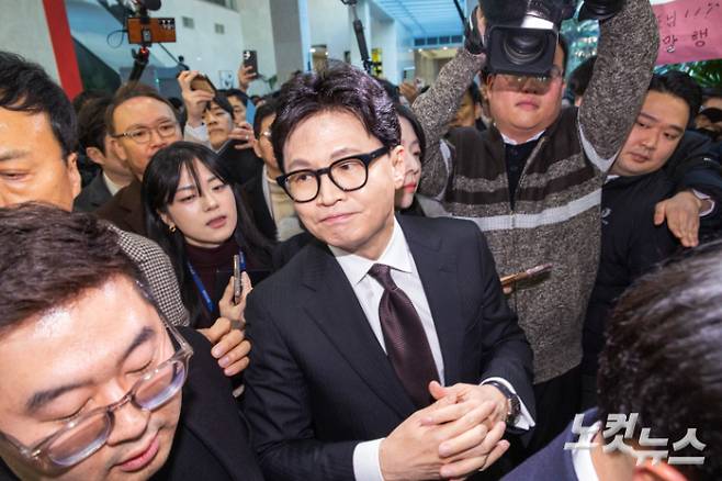 황진환 기자