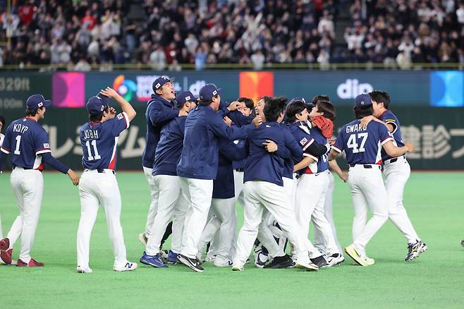 한국 야구대표팀은 제6회 WBC서 8강에 진출하며 최소 30억 원 규모의 상금을 확보했다. 우승을 차지하면, 100억 원 이상을 받을 수 있다. 뉴시스