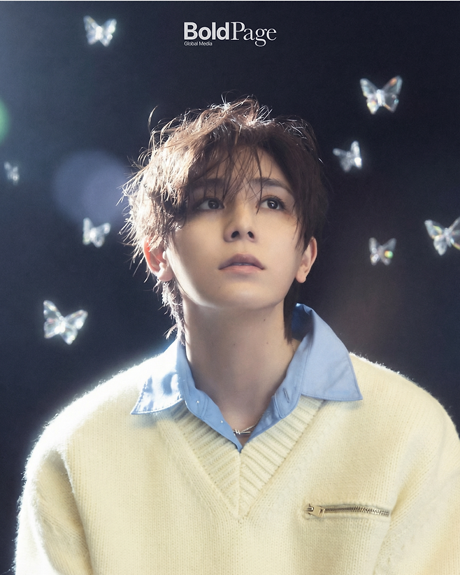 그룹 ‘헤이! 세이! 점프’ 멤버이자 톱 배우인 야마다 료스케가 국내 일간지로선 처음으로 스포츠동아와 인터뷰를 가졌다. 야마다 료스케가 디지털매거진 볼드페이지와 함께한 화보는 인물을 변형하지 않은 채 배경 일부에 AI를 활용한 가공이 추가되었다 사진제공|볼드페이지