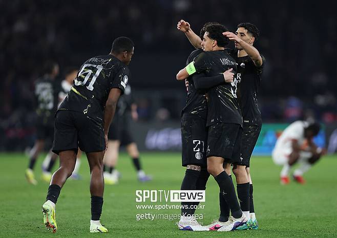 ▲ 파리 생제르맹의 이강인이 12일 오전 5시(한국시간) 프랑스 파리의 파르크 데 프랭스에서 열린 2025-2026시즌 유럽축구연맹(UEFA) 챔피언스리그(UCL) 16강 1차전에서 첼시를 상대로 선전했다. 지난 시즌 빅이어를 들어 올린 파리 생제르맹이 이번에도 유럽 정상 자리를 지킬 수 있을지 관심이 쏠린다. 이강인이 2차전에서 공격 포인트로 아쉬움을 털어낼지도 주요 관전 포인트다.