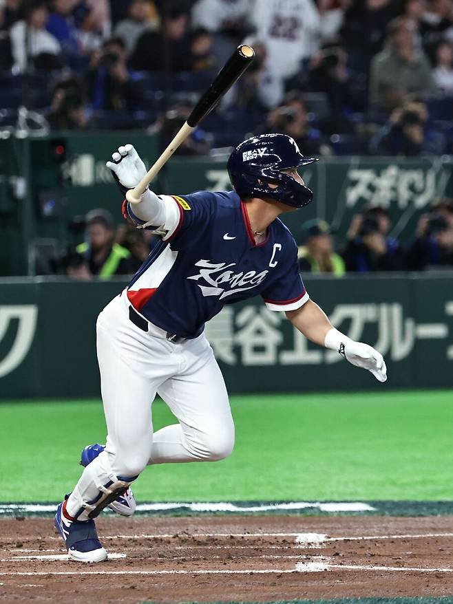 ▲ 컴투스의 야구 게임 'MLB라이벌'의 간판 스타이자 이번 WBC 대표팀의 주장으로 팀을 이끌고 있는 이정후 ⓒ연합뉴스