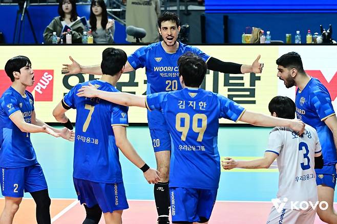 득점 후 기뻐하는 우리카드 선수들 [한국배구연맹 제공. 재판매 및 DB 금지]