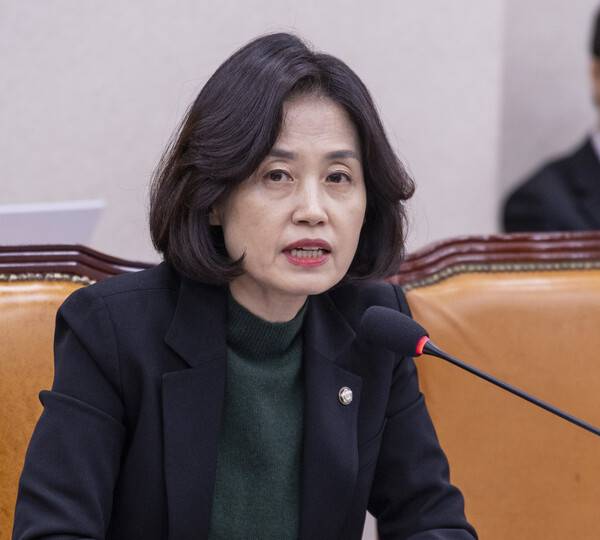 조국혁신당 박은정 의원이 13일 국회에서 열린 법제사법위원회 법안심사제1소위원회 3차 상법 개정안 공청회에 참석해 의사 진행 발언을 하고 있다. 2026.2.13. 연합뉴스