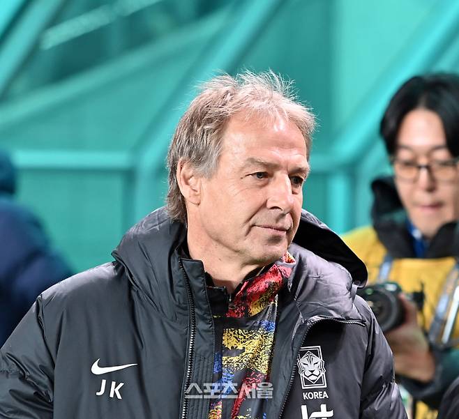 클린스만 감독이 서울월드컵경기장에서 열린 2026북중미월드컵 아시아지역 2차예선 대한민국과 싱가포르의 경기를 지휘하고 있다.  2023.11.16.상암 | 강영조기자 kanjo@sportsseoul.com