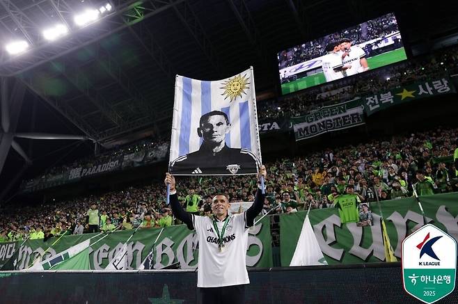 전북현대 시절 거스 포옛 감독. /사진=한국프로축구연맹