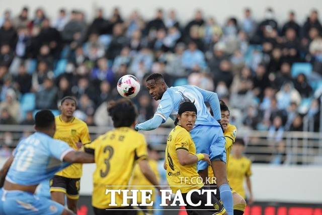 전남과 2라운드에서 헤더 두 골로 역전을 이끈 ‘에드가(대구)’./K리그
