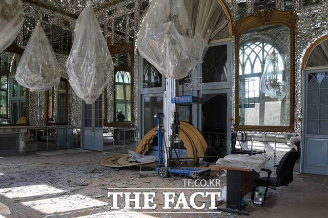 3일(현지시간) 이란 테헤란의 골레스탄 궁전이 미국과 이스라엘의 이란 공습으로 손상되어 있다./테헤란=신화.뉴시스